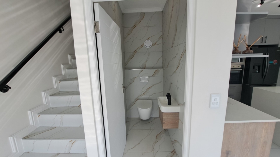 3 Bedroom Property for Sale in Sandown Western Cape